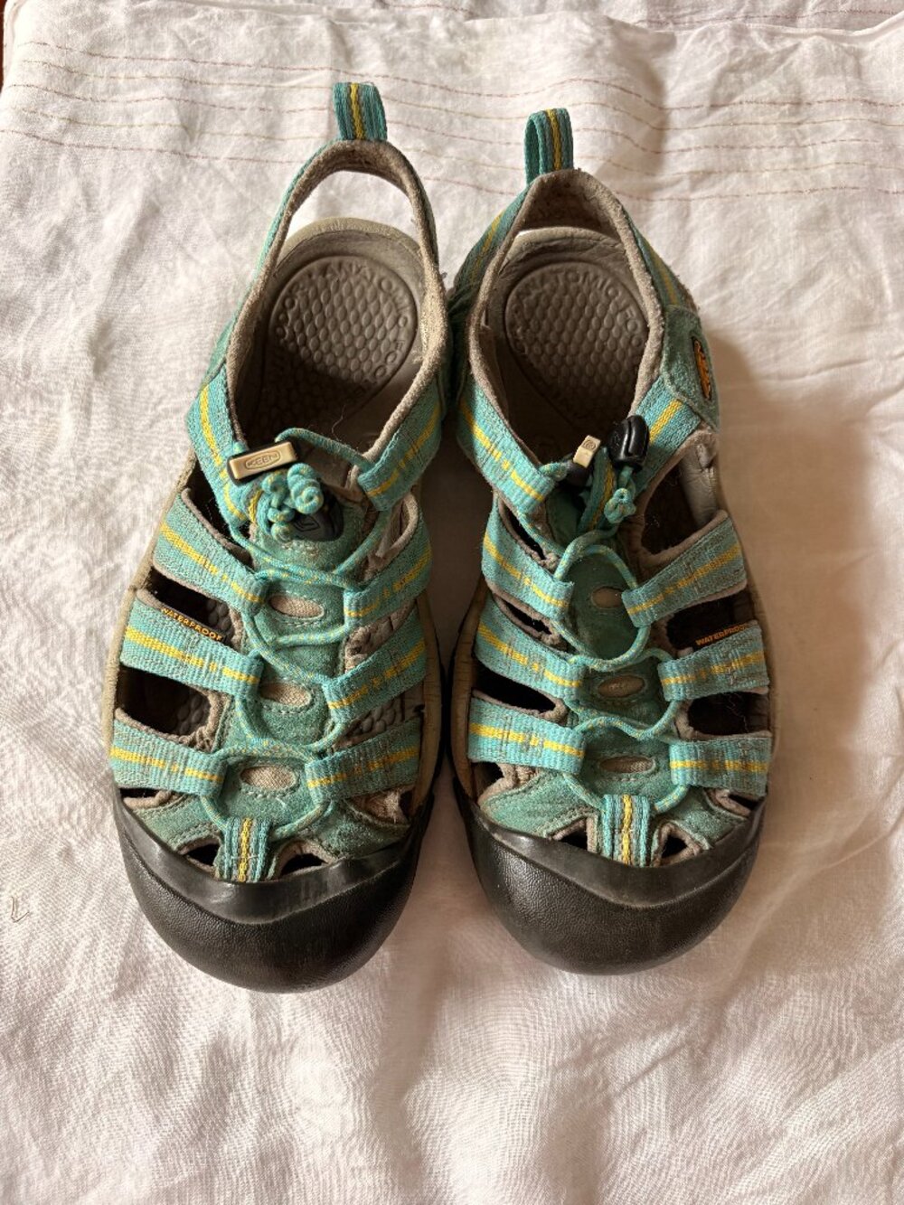 Kids Keens Shoe/Sandal size 5.5 big kid or woment size 7